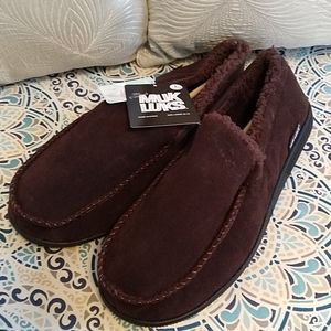 NWT Muk Luks mens slippers